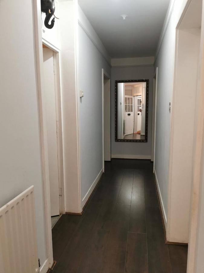 Neat Double Room London Eksteriør billede